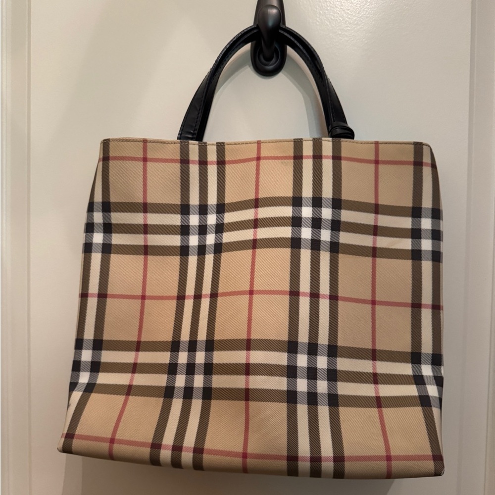 Burberry Women's Tote Bag